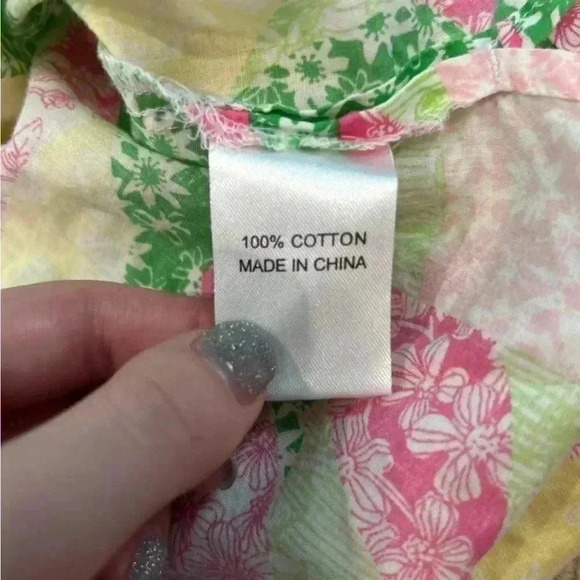 Lilly Pulitzer long sleeve button up blouse in size 2 - Picture 4 of 5